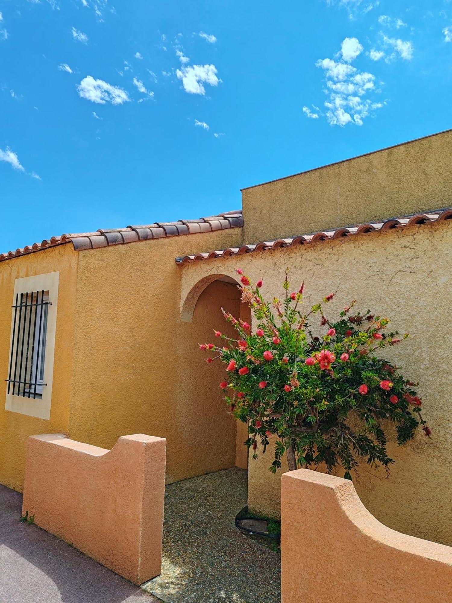 Residence L'Oustal Des Mers Gruissan Bagian luar foto